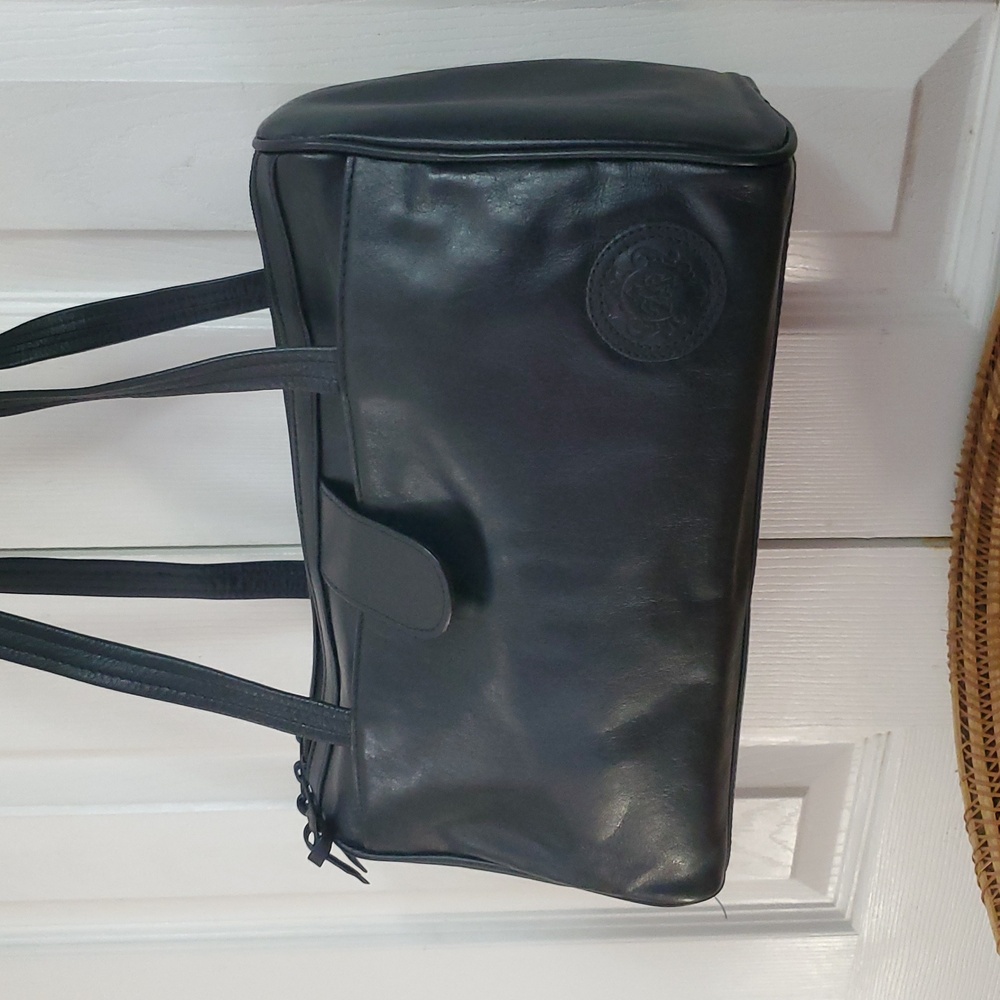 John Wannamaker Vintage Navy Blue Leather Shoulderbag With Double Strap